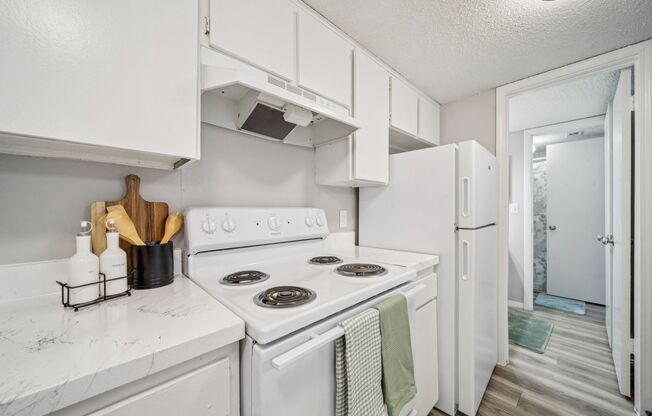 3 beds, 2 baths, 1,300 sqft, $1,239, Unit 83001