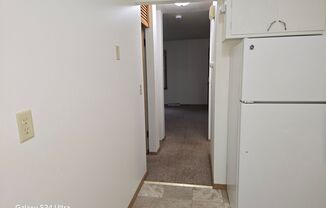 1 bed, 1 bath, 703 sqft, $995, Unit 6