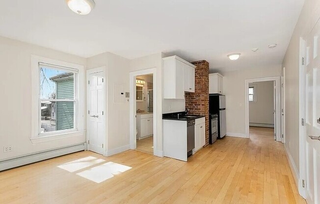 4 WEBSTER ST