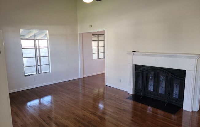 Charming Single Family Home with Spacious Yard in Marina Del Rey