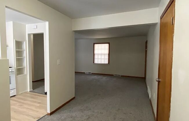 Beautiful Renovated 2 Bedroom