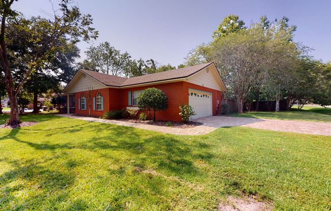 Beautiful home in St Johns county in Fruit Cove Forest!