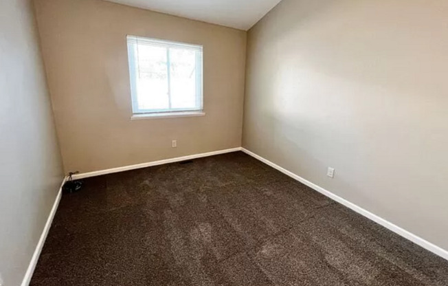 2 beds, 1 bath, $1,995