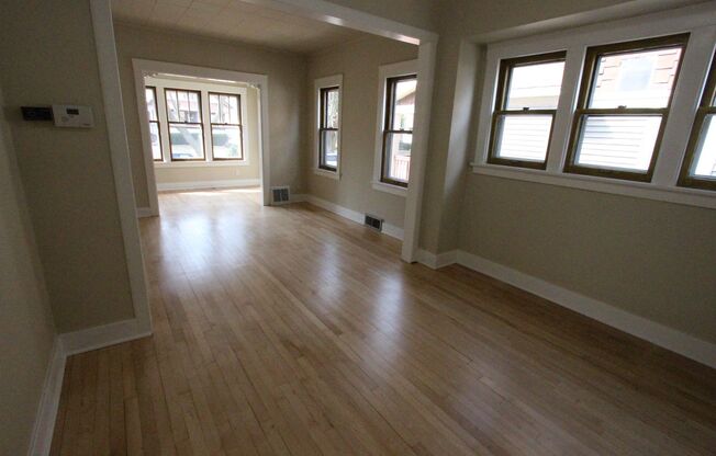 3 Bedroom 1.5 Bath West Allis House for Rent