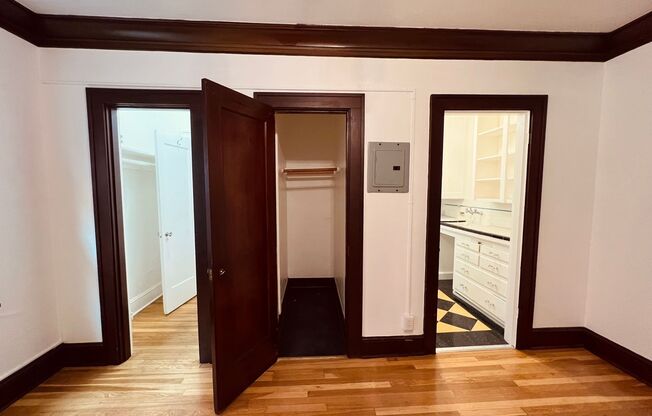 Studio, 1 bath, 310 sqft, $1,299, Unit 204