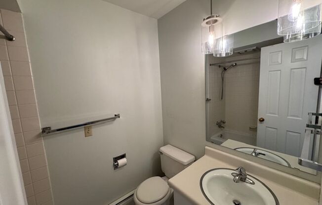 4 beds, 2.5 baths, $1,899