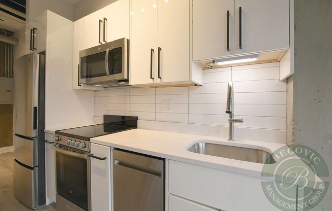 2 beds, 1 bath, 570 sqft, $2,350, Unit 102