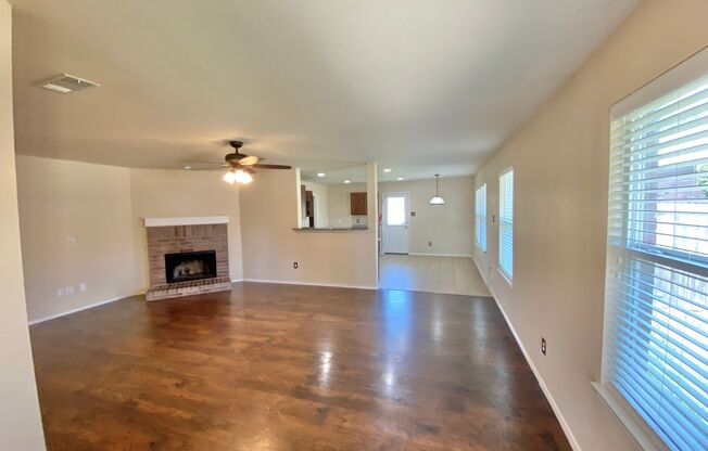 Open Floorplan and Amazing Community!