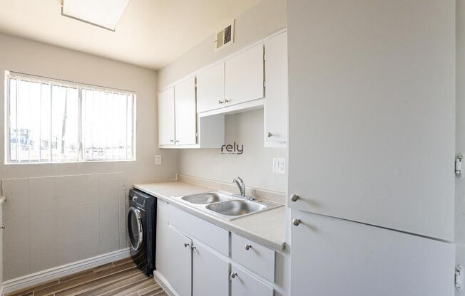 2 beds, 1 bath, 500 sqft, $925, Unit 102