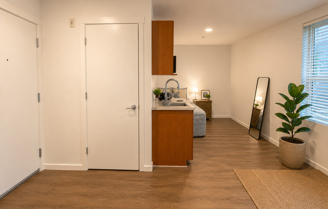 Studio, 1 bath, 176 sqft, $1,195, Unit 5210