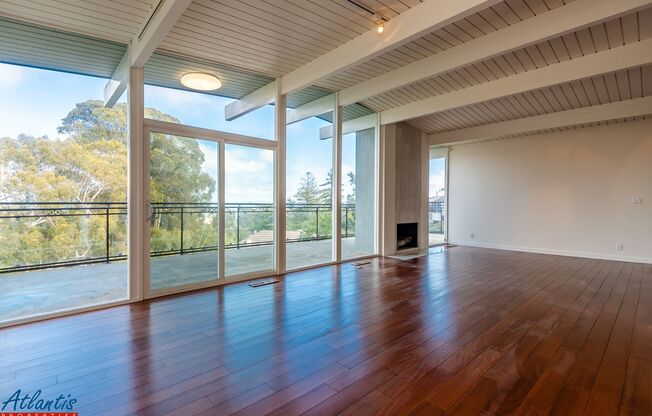 Stunning & Spacious Home | Panoramic Views