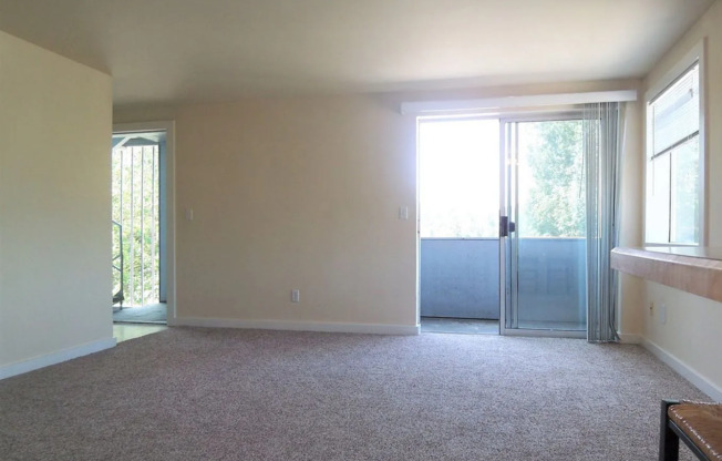 2 beds, 1.5 baths, $1,995, Unit 5