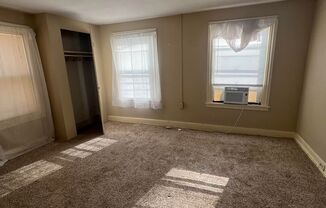 2 beds, 1 bath, $1,100, Unit Apt 2