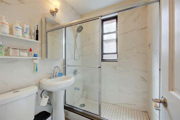 1 bed, 1 bath, 850 sqft, $2,350, Unit 3L