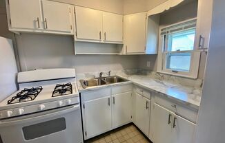 2 bed /1 bath in Heritage Hill ( 2nd floor)