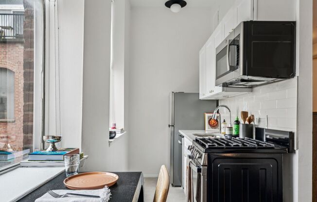 Studio, 1 bath, $1,705, Unit 503