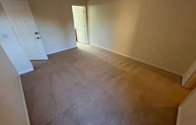 2 beds, 2 baths, $1,225, Unit # 2052