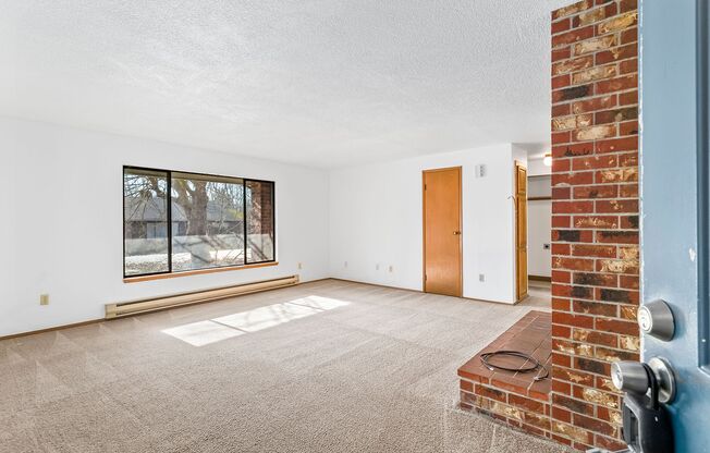 2 beds, 1.5 baths, 960 sqft, $1,650, Unit 3