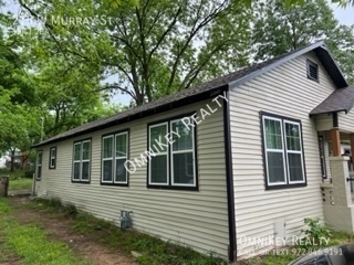 3 beds, 2 baths, 1,218 sqft, $1,400