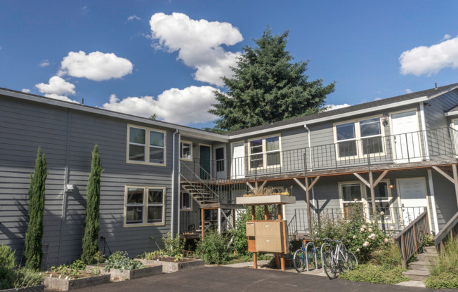 Live in a SE Portland Community