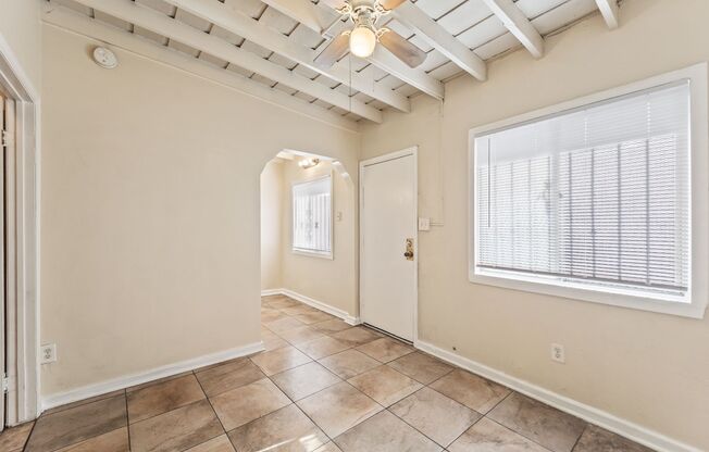 709 E 108th