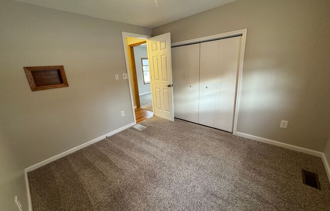 3 beds, 1 bath, $1,350