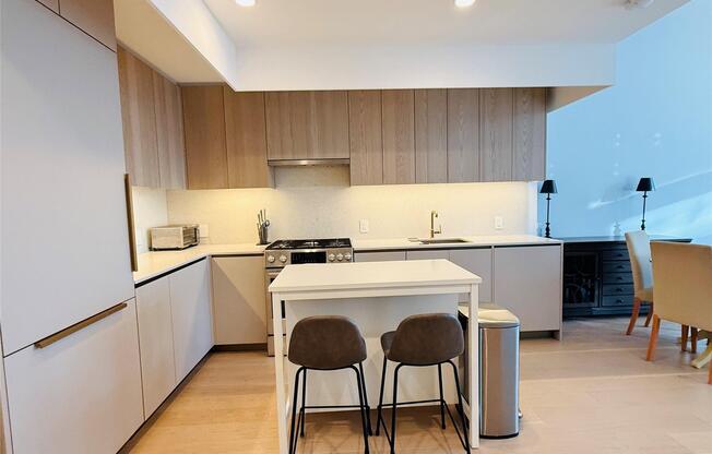 1 bed, 1 bath, 701 sqft, $5,000, Unit 533