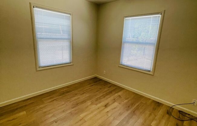 2 Bedroom unit with parking