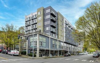 Belltown Gem newly remodeled flex 1 bdrm/studio/PARKING INCLUDED