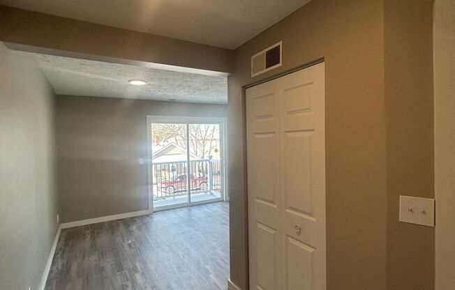 1 bed, 1 bath, 700 sqft, $799, Unit 925 - 06