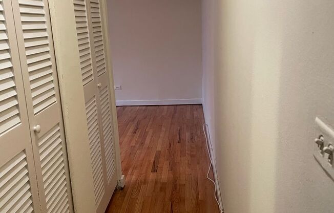 Studio, 1 bath, 400 sqft, $1,450, Unit 421-#411