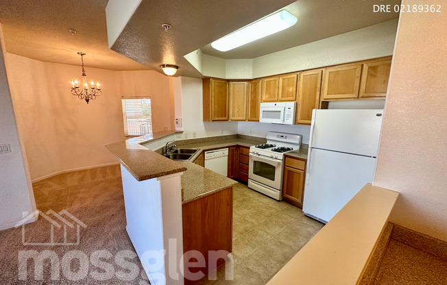 2 beds, 2 baths, $2,400, Unit #427