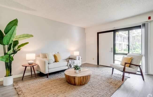 Welcome to University Parkâ¯ Apartments in Azusa, CA