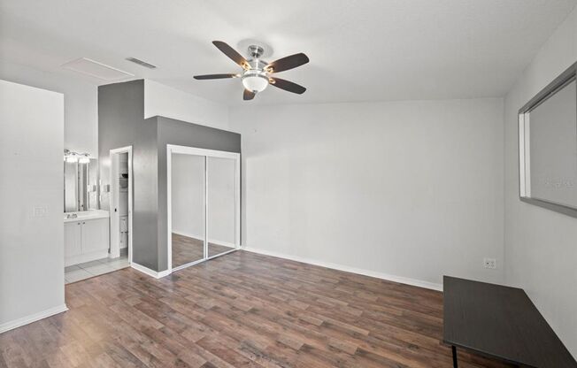 3 beds, 2 baths, $1,950, Unit # #B