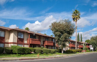 Tara Woods Garden Apartments