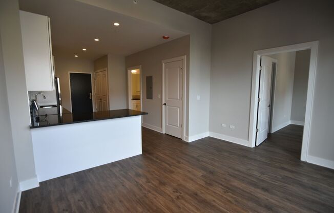 1 bed, 1 bath, 642 sqft, $3,160, Unit 3833-417