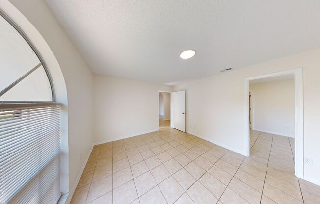 4Br/ 2Bath Home In Clermont - Available Now!