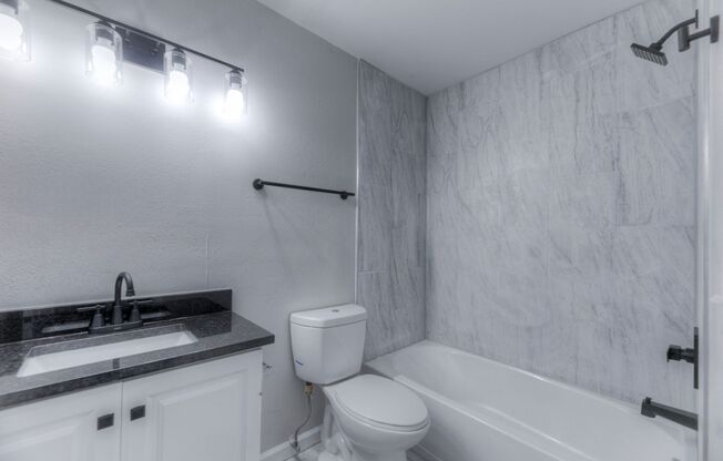 1 bed, 1 bath, 500 sqft, $850, Unit 02J