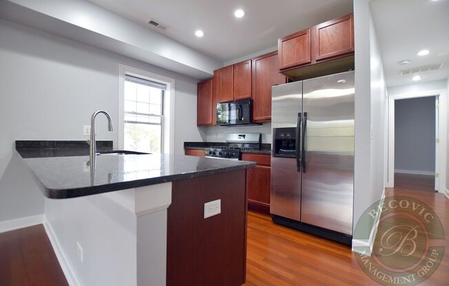 7357-67 N Ashland Ave