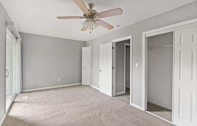 Carpeted Bedroom at Spring Creek Townhomes, Illinois, 62702