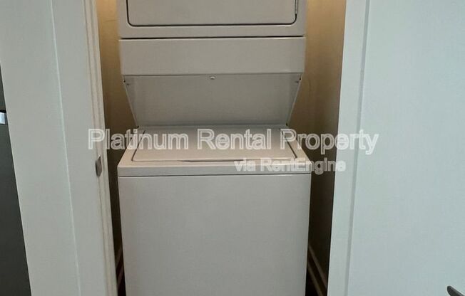 1 bed, 1 bath, 657 sqft, $1,575, Unit 406