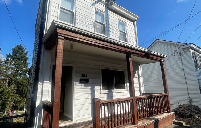 Single Family House in Mt Washington Available Now!