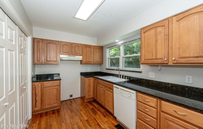 3 beds, 1 bath, $1,750