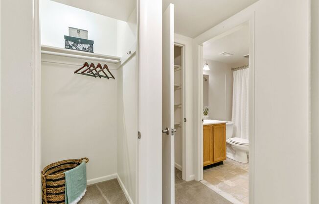 2 beds, 1 bath, 1,173 sqft, $1,745, Unit M10