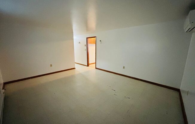 2 Bedroom, 1 Bath Apartments