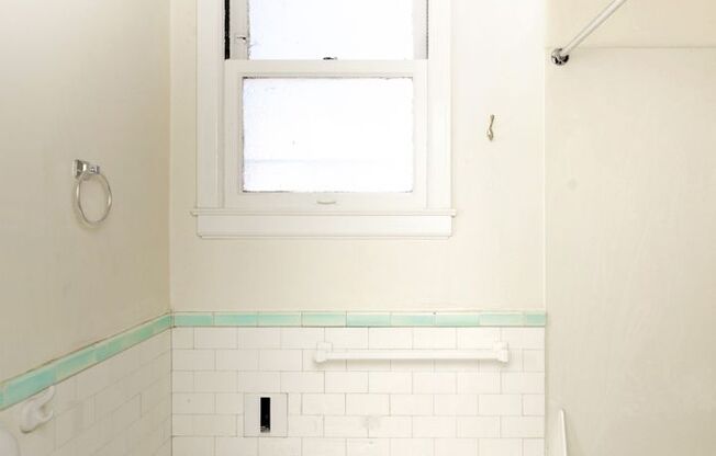 Studio, 1 bath, 250 sqft, $2,195, Unit 02
