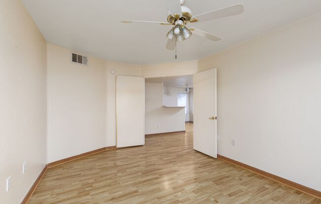 3 beds, 2 baths, $1,325, Unit Bldg 58