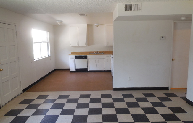 Sweet 2 bed near Golden Valley High School