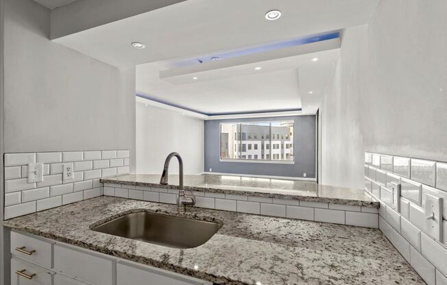2bd/2bth in sought after Grandview Condominiums in the heart of Buckhead!
