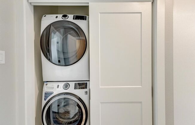 2 beds, 2.5 baths, 1,148 sqft, $1,850, Unit 4500 Colosseum Way